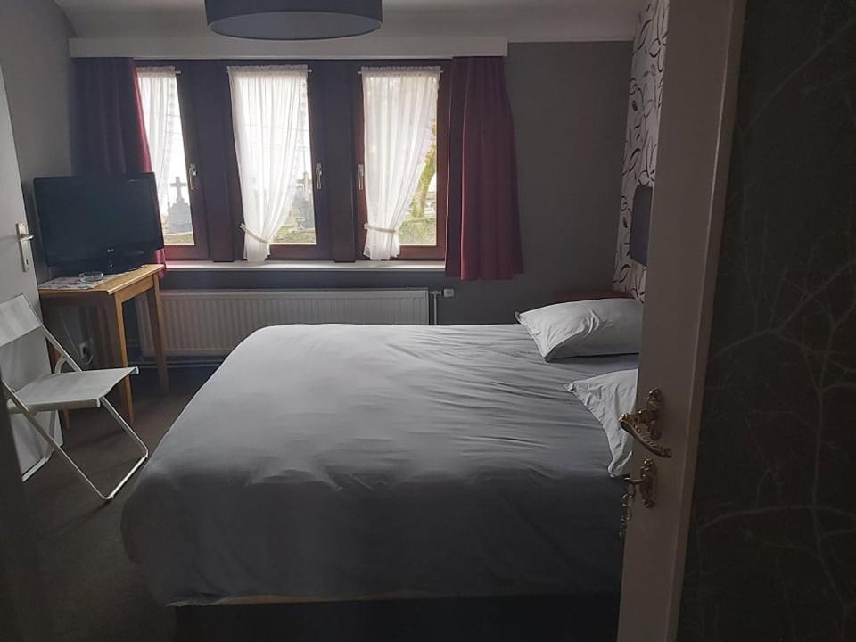 Hotel Des Roches Cugnon エクステリア 写真